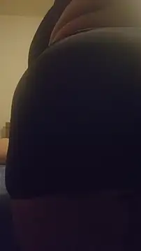 AllLeggs online show from April 16, 2026, 3:40 am