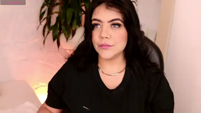 Harmonybabe  online show from October 2, 2025, 1:36 pm