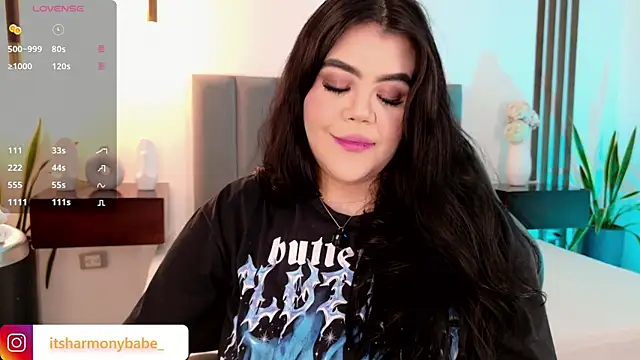 Snapshot of Harmonybabe_ chatting on May 31, 2026, 8:42 pm Harmonybabe online show from May 31, 2026, 8:42 pm