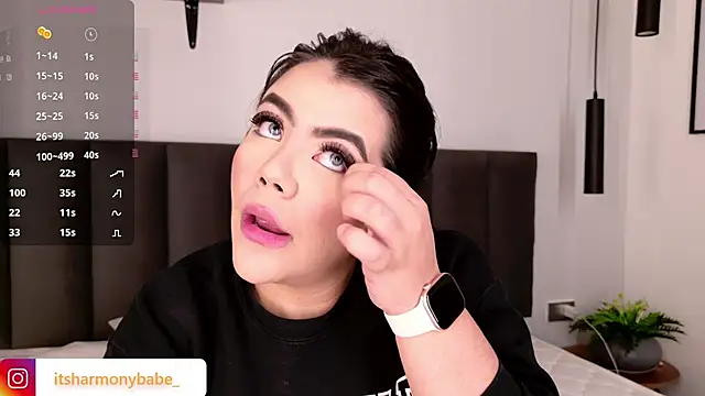 Harmonybabe  online show from January 18, 2026, 8:23 pm