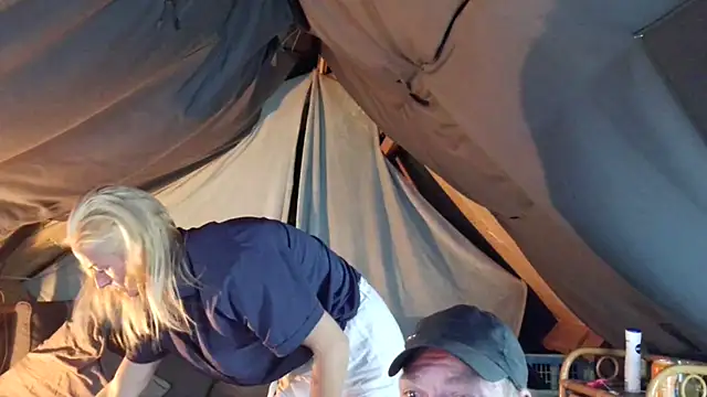 38koppel1985 online show from October 7, 2025, 9:05 pm