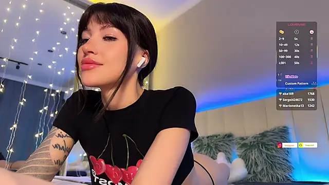 ellie miu online show from February 16, 2026, 9:24 pm