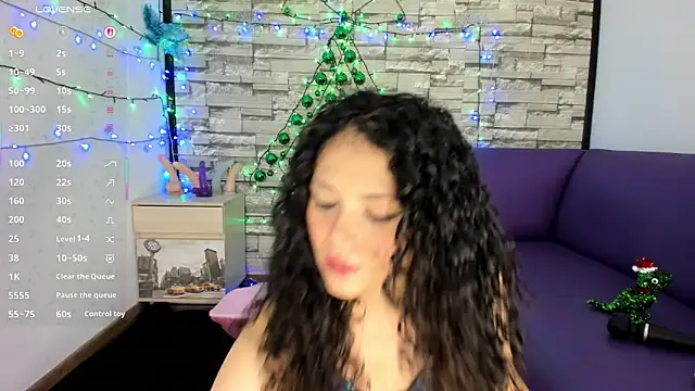 mapelove online show from December 3, 2025, 1:10 pm