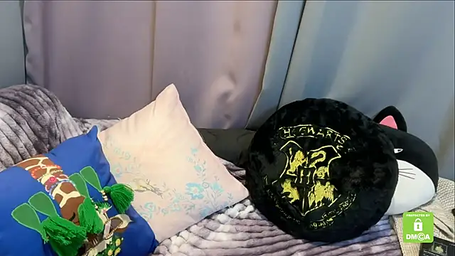 Snapshot of Unique-Beauty chatting on October 31, 2025, 4:03 pm Unique-Beauty online show from October 31, 2025, 4:03 pm