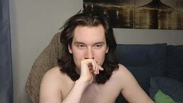 Snapshot of MoreRealAlex chatting on April 29, 2026, 5:33 am MoreRealAlex online show from April 29, 2026, 5:33 am