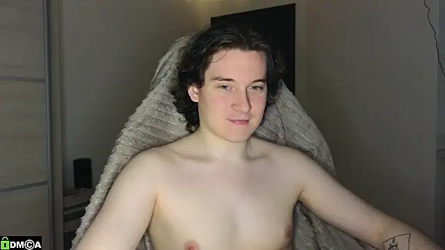 MoreRealAlex online show from November 13, 2025, 10:02 pm