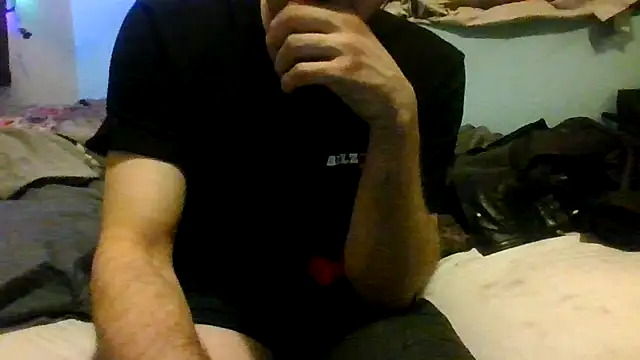 Snapshot of robeaulieu02 chatting on January 9, 2026, 10:33 am robeaulieu02 online show from January 9, 2026, 10:33 am