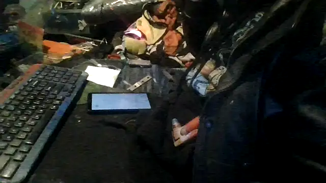 Snapshot of robeaulieu02 chatting on January 15, 2026, 7:23 am robeaulieu02 online show from January 15, 2026, 7:23 am