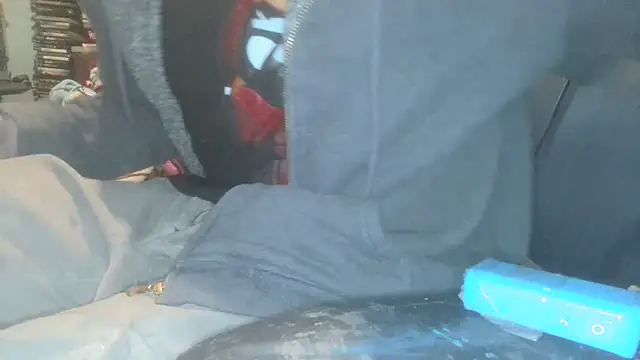 Snapshot of robeaulieu02 chatting on October 26, 2025, 9:48 pm robeaulieu02 online show from October 26, 2025, 9:48 pm