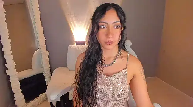 Snapshot of amber_curly chatting on January 23, 2025, 2:07 pm amber curly online show from January 23, 2025, 2:07 pm