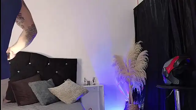 john cartter1 online show from November 4, 2025, 11:14 am