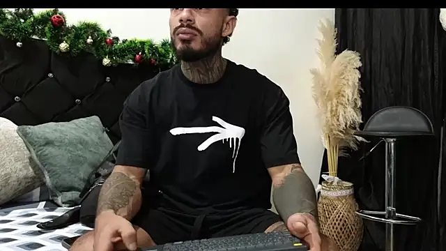 john cartter1 online show from December 14, 2025, 11:05 am