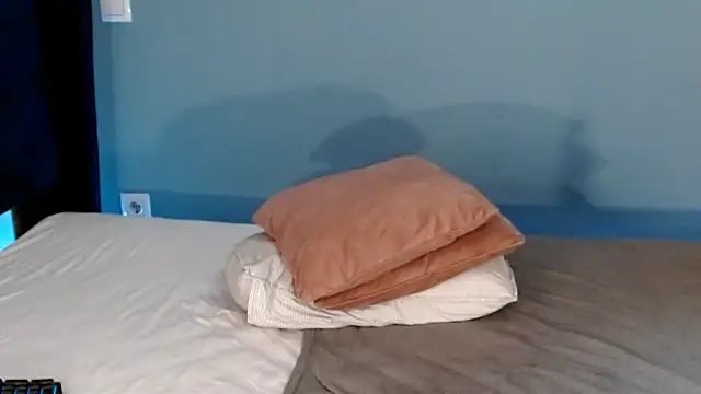 AnnaMaee online show from January 8, 2025, 2:14 am