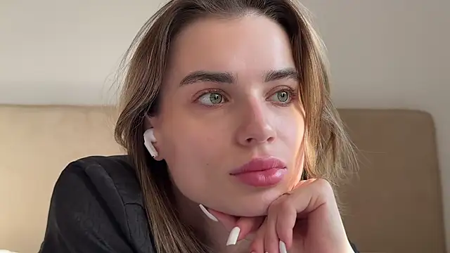 Snapshot of JodyBlow chatting on November 4, 2025, 11:36 am JodyBlow online show from November 4, 2025, 11:36 am