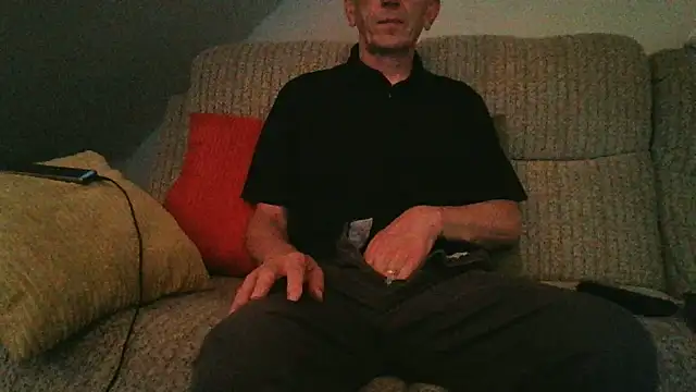 Snapshot of mr_english50 chatting on June 17, 2026, 4:56 am mr english50 online show from June 17, 2026, 4:56 am