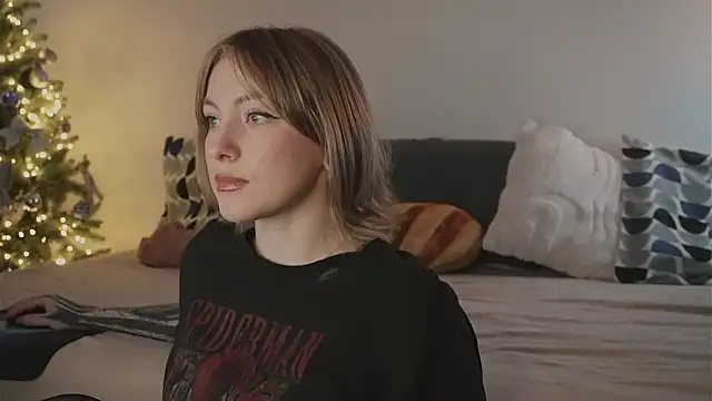 Snapshot of kris69kiss chatting on December 18, 2025, 2:54 pm kris69kiss online show from December 18, 2025, 2:54 pm