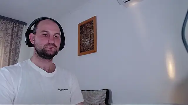 Snapshot of Popadosik_Mod chatting on February 18, 2026, 8:11 am Popadosik Mod online show from February 18, 2026, 8:11 am