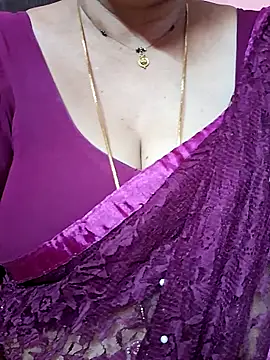 ananya956 online show from April 6, 2026, 6:36 am