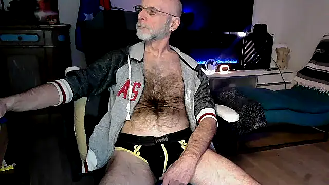 Snapshot of Towndude123 chatting on March 5, 2026, 9:22 pm Towndude123 online show from March 5, 2026, 9:22 pm