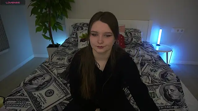 MagicPeachh  online show from February 5, 2026, 7:04 am