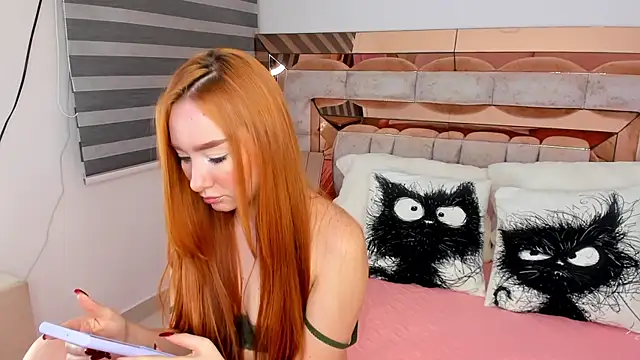 CamiiLovers online show from December 3, 2025, 2:23 am