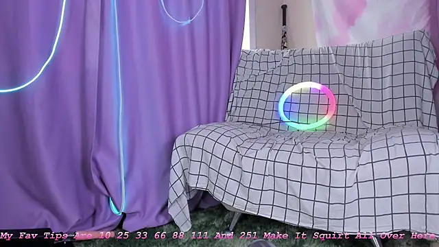 Snapshot of Lexy_Lovy chatting on October 3, 2025, 6:15 am Lexy Lovy online show from October 3, 2025, 6:15 am