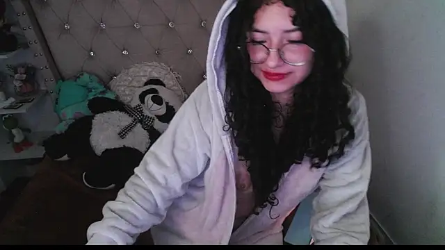 CherieCurl online show from November 20, 2025, 7:47 pm