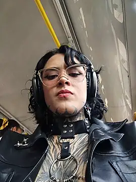 Snapshot of taaylor33 chatting on March 4, 2026, 3:31 pm taaylor33 online show from March 4, 2026, 3:31 pm