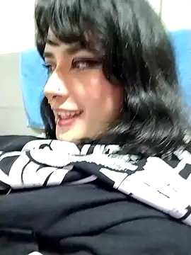 Snapshot of taaylor33 chatting on November 14, 2025, 5:11 am taaylor33 online show from November 14, 2025, 5:11 am