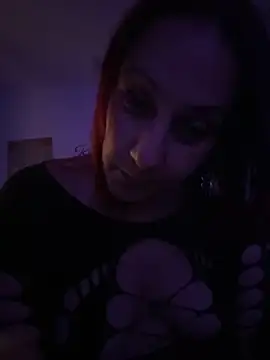 Snapshot of DeeLight124 chatting on November 25, 2025, 6:58 am DeeLight124 online show from November 25, 2025, 6:58 am