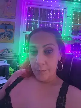 Snapshot of DeeLight124 chatting on September 9, 2025, 7:29 am DeeLight124 online show from September 9, 2025, 7:29 am