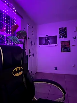 Snapshot of DeeLight124 chatting on November 1, 2025, 7:02 am DeeLight124 online show from November 1, 2025, 7:02 am