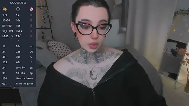 Dixi Pixi  online show from May 13, 2026, 5:36 am