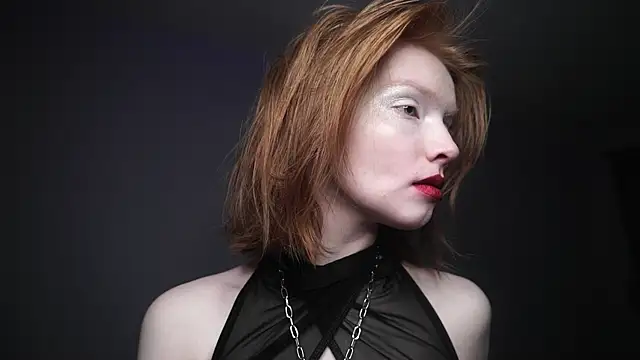 Snapshot of ginger_hugs chatting on February 21, 2025, 10:04 pm ginger hugs online show from February 21, 2025, 10:04 pm
