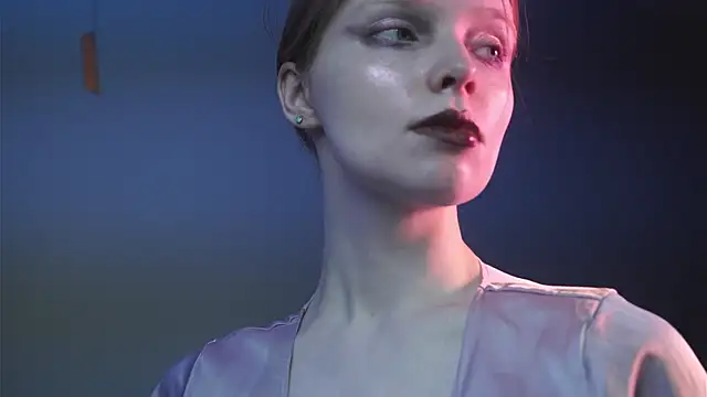 ginger hugs online show from November 27, 2025, 10:10 pm