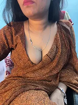 Snapshot of Spicy_sari_girl chatting on July 1, 2026, 4:46 am Spicy sari girl online show from July 1, 2026, 4:46 am