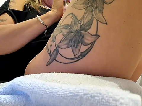 sweethotmilf888 online show from November 7, 2025, 9:25 am