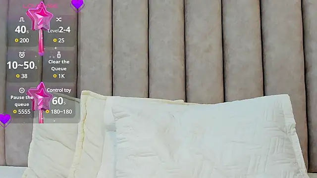 Snapshot of FreyaMoller chatting on February 20, 2025, 6:24 pm FreyaMoller online show from February 20, 2025, 6:24 pm