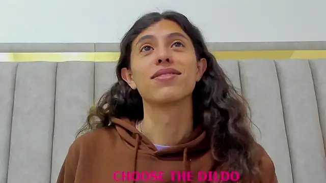 Snapshot of FreyaMoller chatting on November 14, 2025, 7:39 pm FreyaMoller online show from November 14, 2025, 7:39 pm