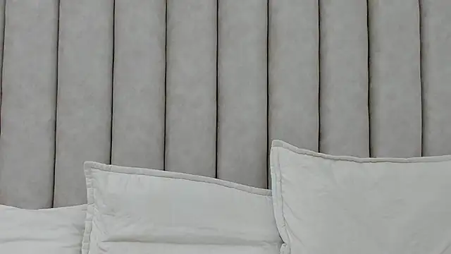 Snapshot of FreyaMoller chatting on October 21, 2025, 7:24 pm FreyaMoller online show from October 21, 2025, 7:24 pm