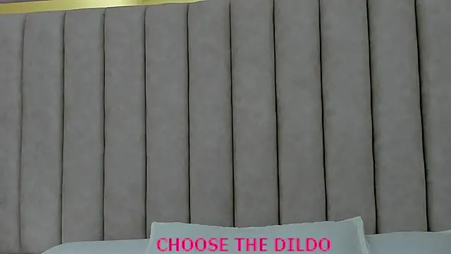 Snapshot of FreyaMoller chatting on November 11, 2025, 7:41 pm FreyaMoller online show from November 11, 2025, 7:41 pm