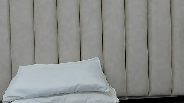 Snapshot of FreyaMoller chatting on November 7, 2025, 7:51 pm FreyaMoller online show from November 7, 2025, 7:51 pm