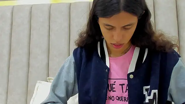 Snapshot of FreyaMoller chatting on October 20, 2025, 7:47 pm FreyaMoller online show from October 20, 2025, 7:47 pm