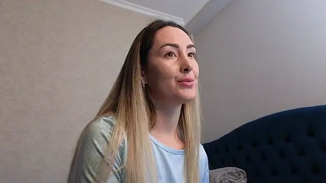 Snapshot of kimmie_meow chatting on March 20, 2025, 6:53 pm kimmie meow online show from March 20, 2025, 6:53 pm