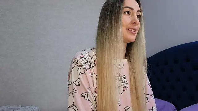 Snapshot of kimmie_meow chatting on March 6, 2025, 6:59 pm kimmie meow online show from March 6, 2025, 6:59 pm