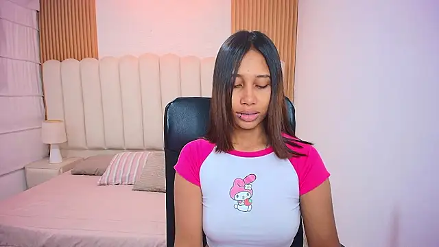 Celesteevanss  online show from February 2, 2026, 7:46 pm