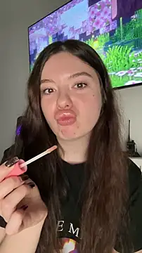 Kimi Ass online show from March 12, 2026, 11:36 am