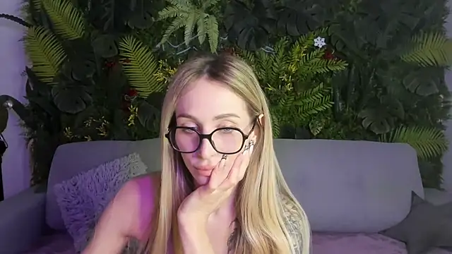 Horny Blond online show from March 7, 2026, 9:05 am