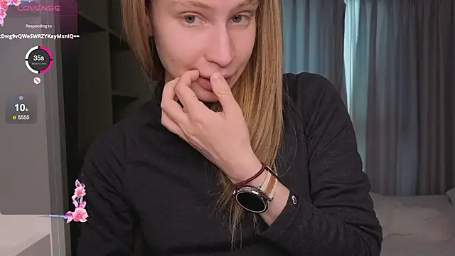 Snapshot of Elis_Fox chatting on February 11, 2026, 5:07 am Elis Fox online show from February 11, 2026, 5:07 am