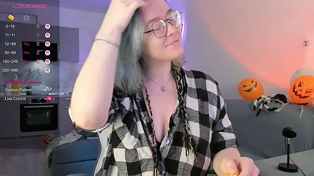 alisahug online show from October 27, 2025, 8:15 am